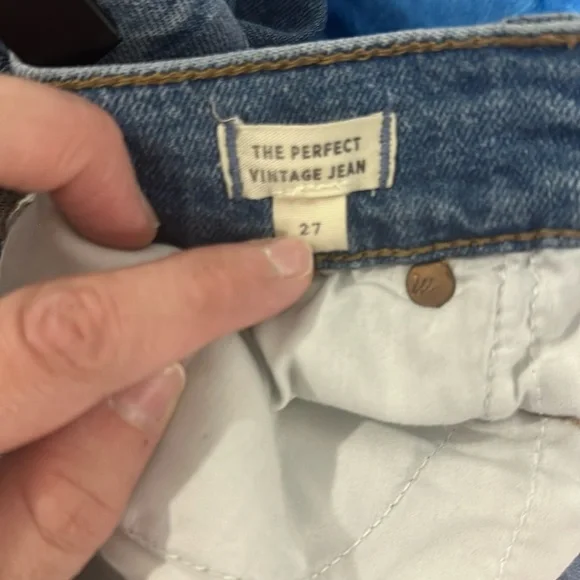 ⭐️SOLD⭐️ Madewell Distressed Perfect Vintage Jean - Picture 10 of 14